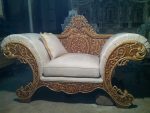 Vintage Royal Sofa by Complete Wood Interior - Image 3