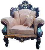 Queen’s Lounge Sofa by Complete Wood Interior