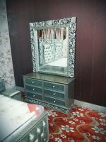 Classic Wooden Carved Cushion Bed - Image 5